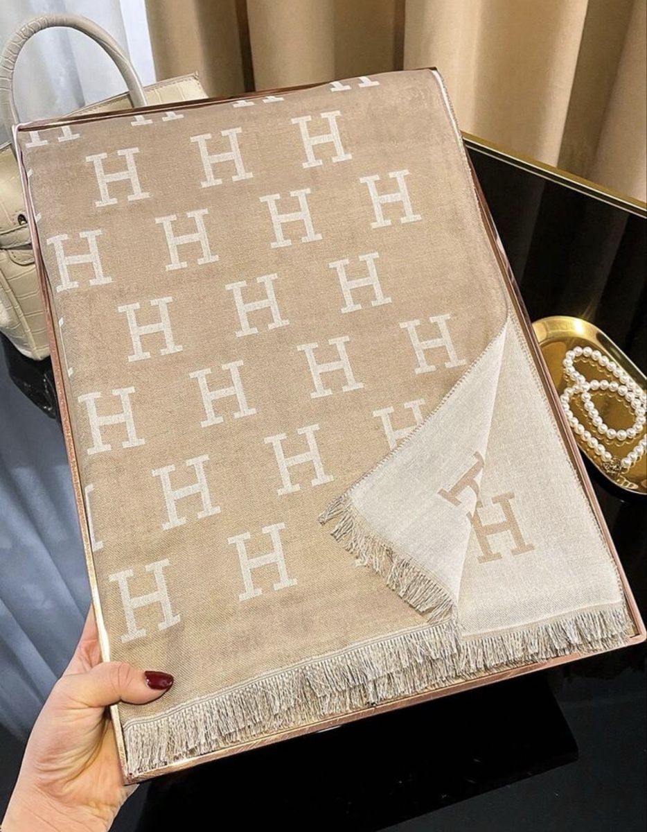 Foulards, Tücher & Schals: Écharpe – Neu und originalverpackt aus Châtel-St-Denis von Montclair_Swiss 2