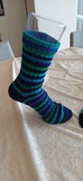 Gestrickte Socken blau grün gestreift Gr.39-41