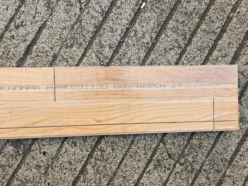 Rivestimenti per pavimenti: Parquet flottant Hêtre massif 40m2 – Usato da Lausanne venduto da Malixa3 4