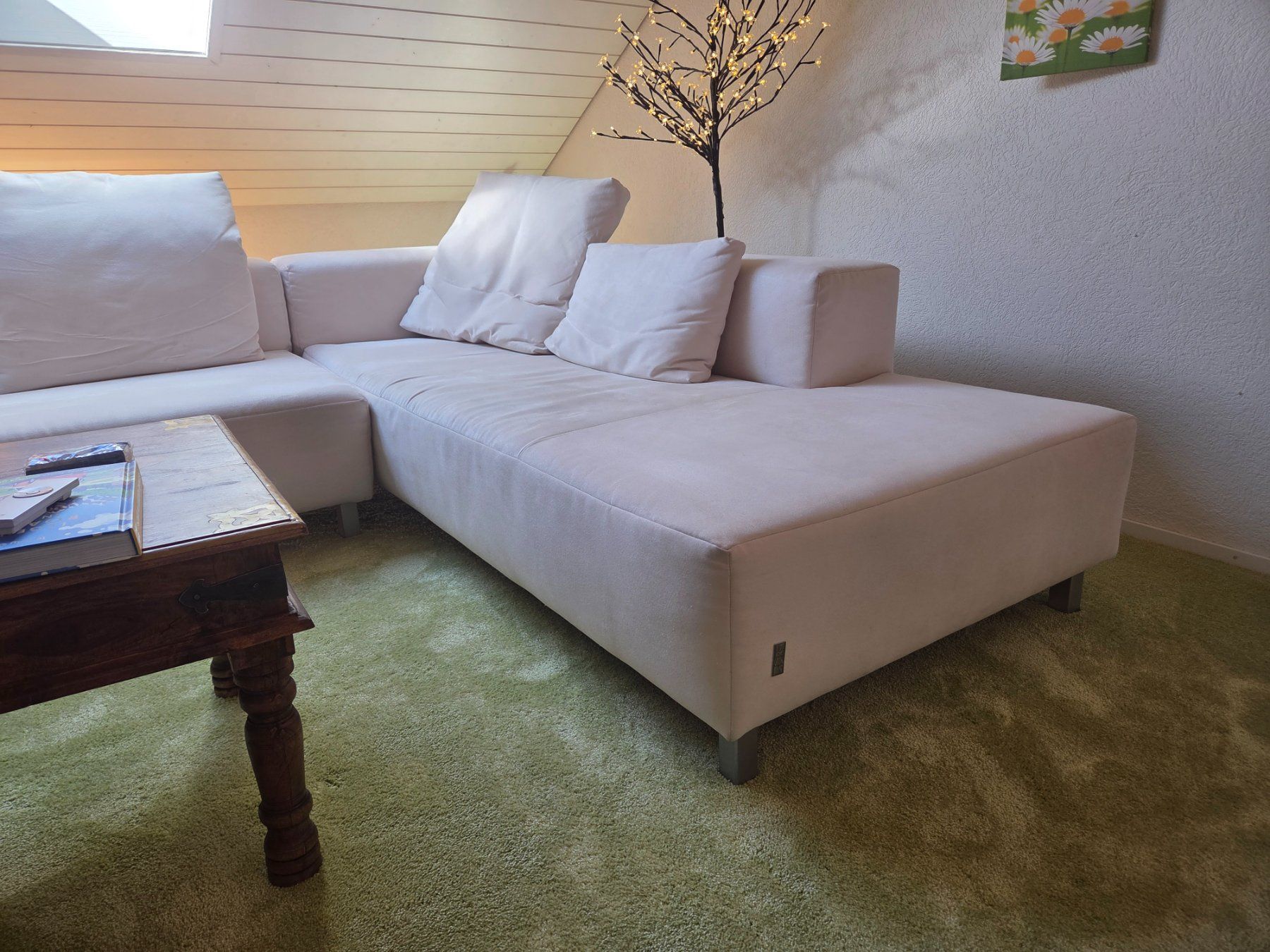 Sofas: Grosses helles Sofa mit div. Kissen – D'occasion à Guntershausen par luckyzucky 6