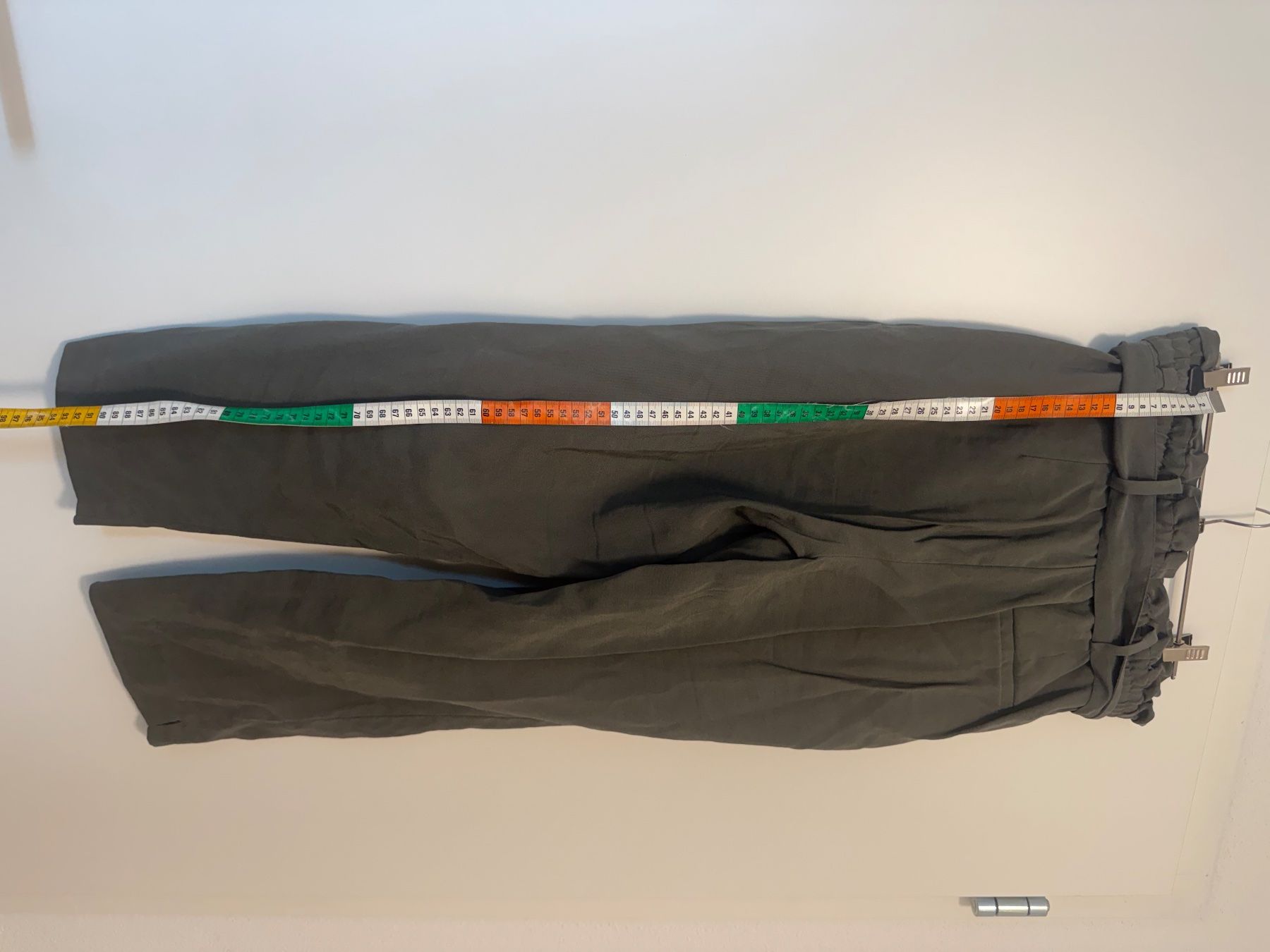 Zara Pantalons: Zara - Paperbag Hose - khaki - M – D'occasion à Zug par tami12 3