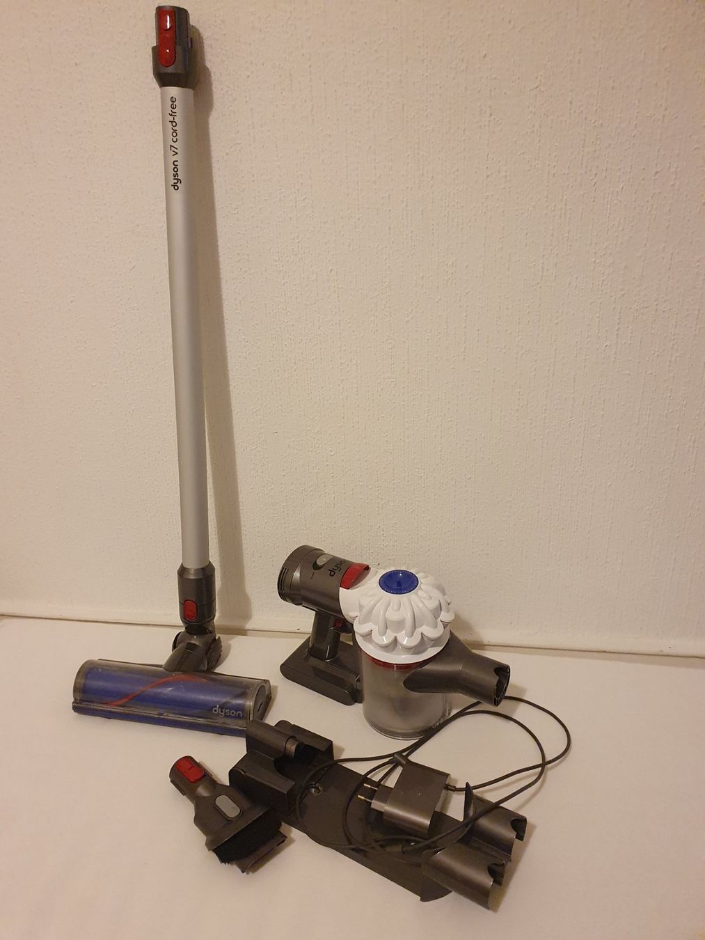 Dyson Aspirapolveri & Accessori: Dyson V7 d'occasion – Usato da Lausanne venduto da Af2016