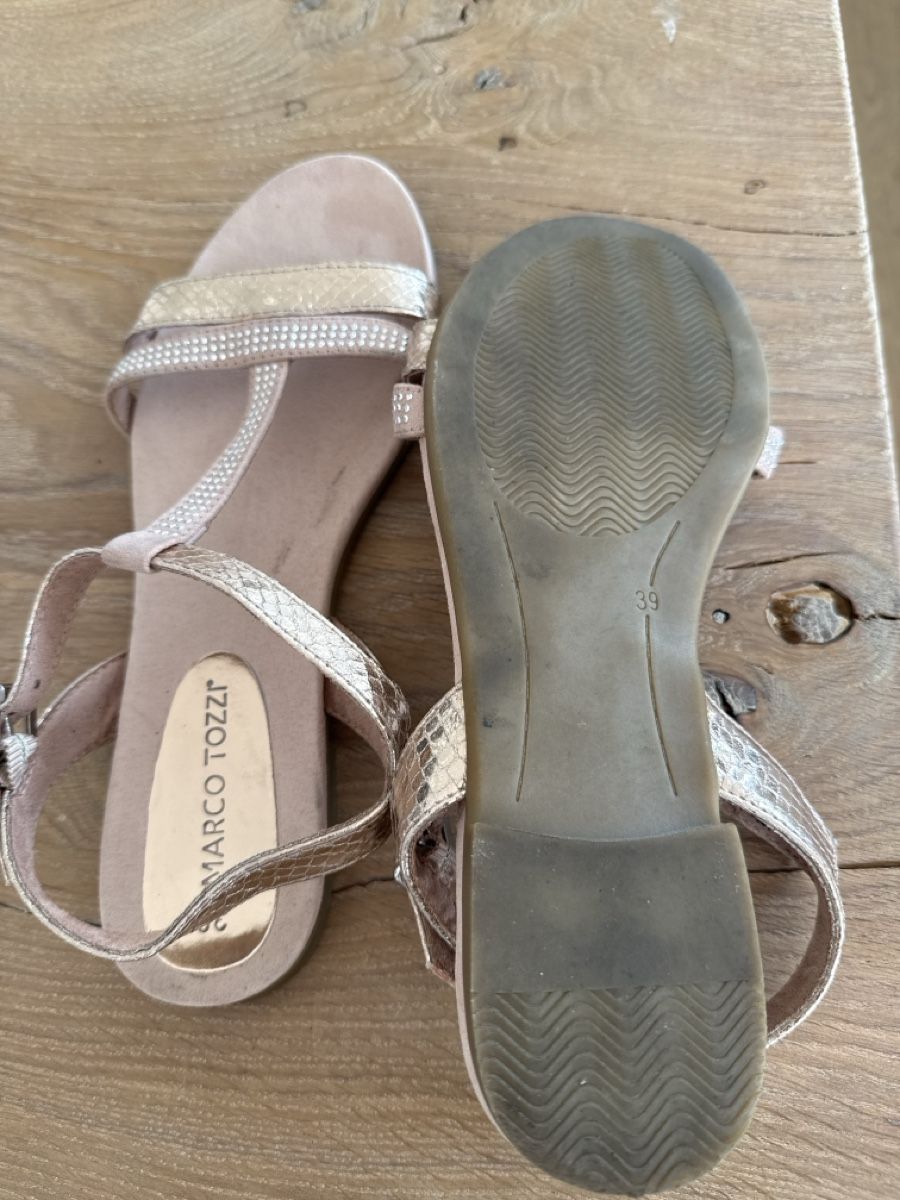 Scarpe da donna: Marco Tozzi Sandalen, Gr. 39, Golg – Usato da Münsingen venduto da saenny79 3