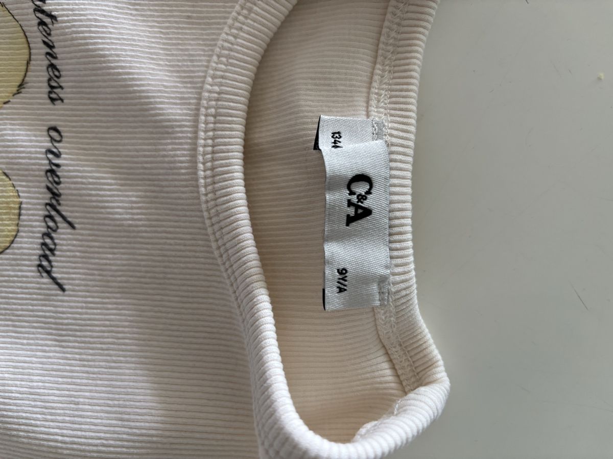 Blouses, T-shirts & Tops: T-Shirt 134 – D'occasion à Buchrain par Ham2383 1