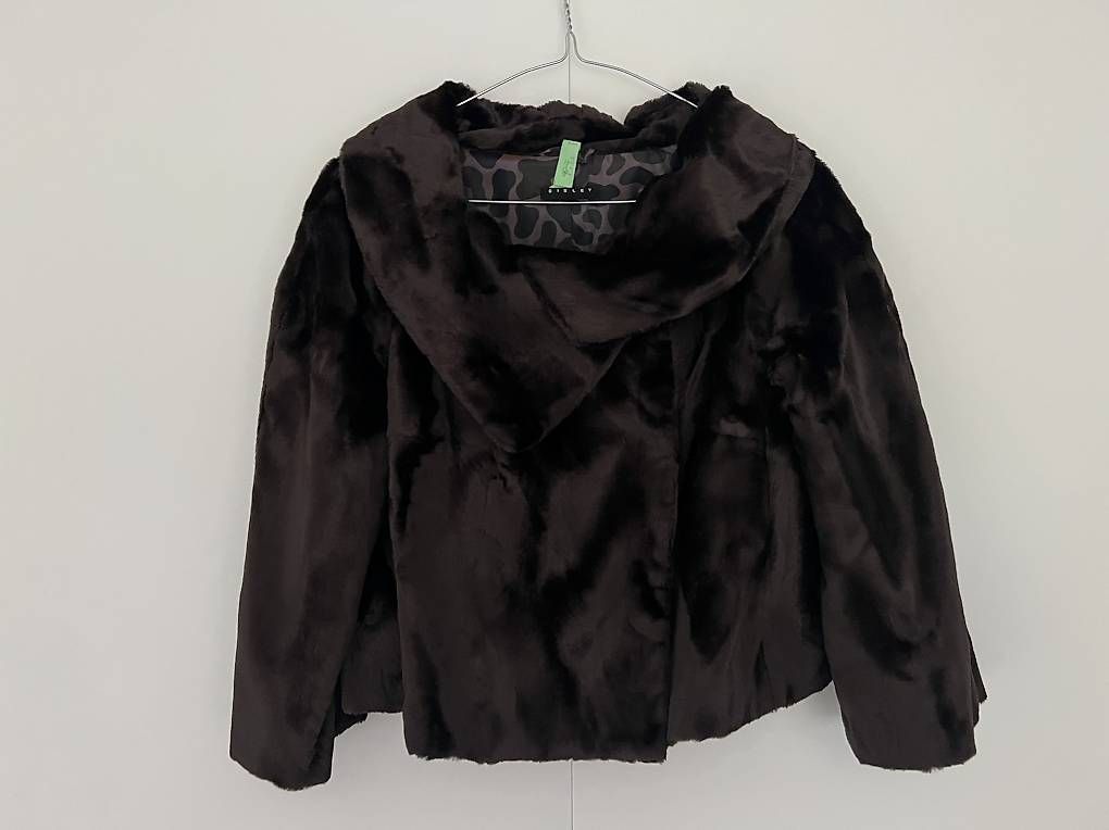 Jacken: Kunstplelz & Samt Jacken / Veste Gr M – Gebraucht aus Clarens von Azure1982