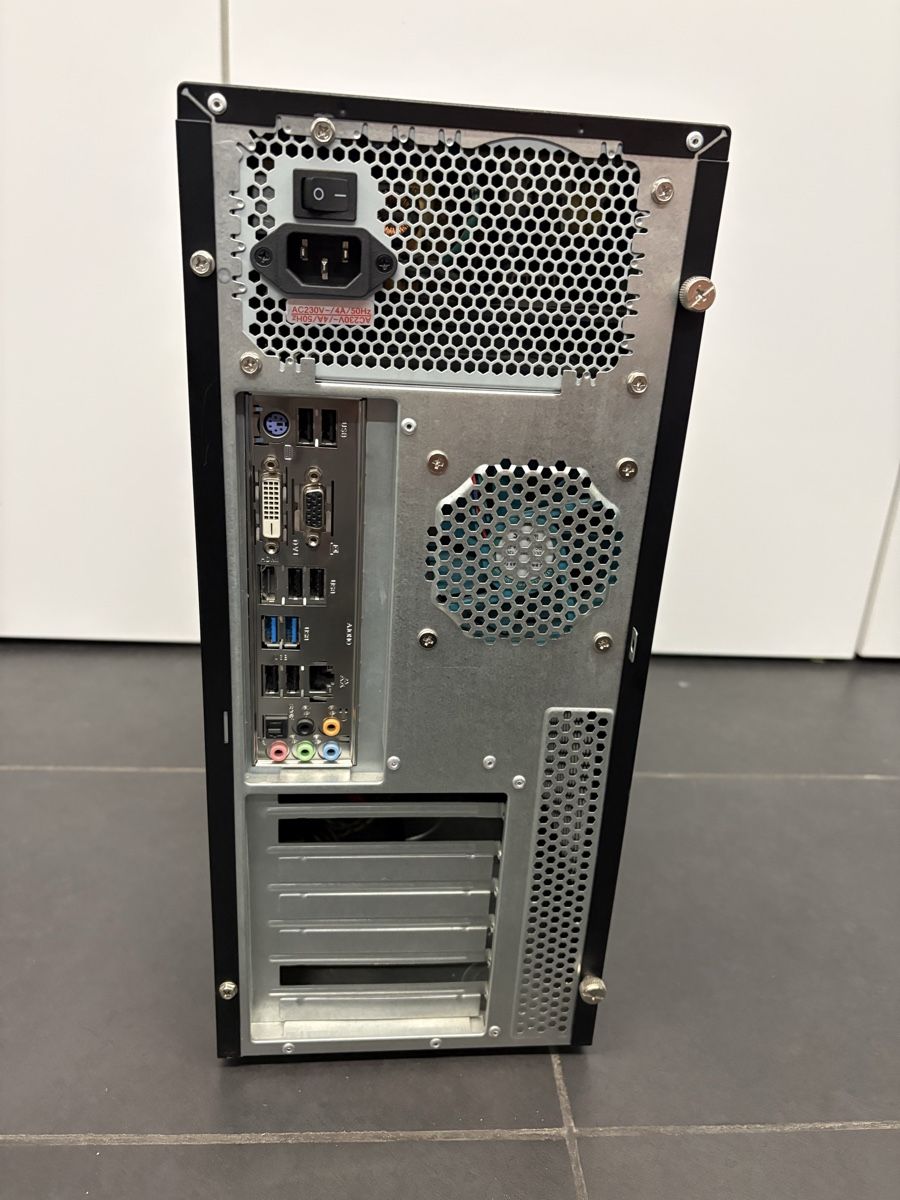 PC: Computergehäuse silber mit DVD-Laufwerk – Usato da Solothurn venduto da Jfk 3