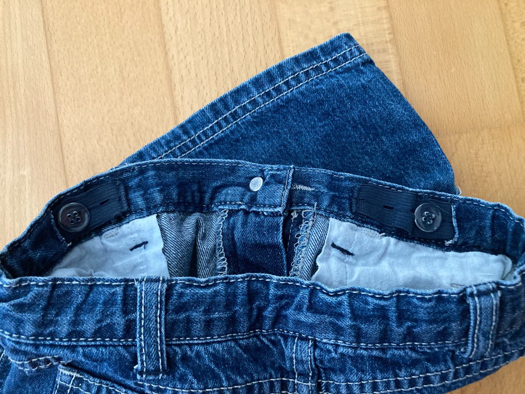 Vestiti & Gonne: Jeansrock mit farbigem Muster – Usato da Muttenz venduto da Juvenile33 5