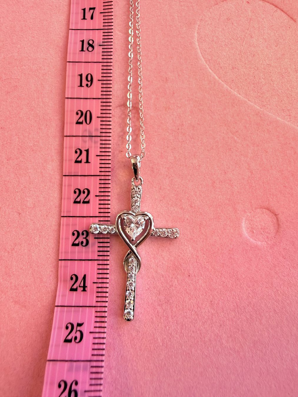 Catenine: Collier croix diamantée – Usato da St-Maurice venduto da Sandrinette123 1