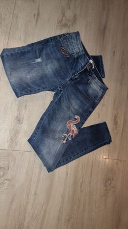 Coole Sommer Jeans mit Flamingo Stickerei, gr S