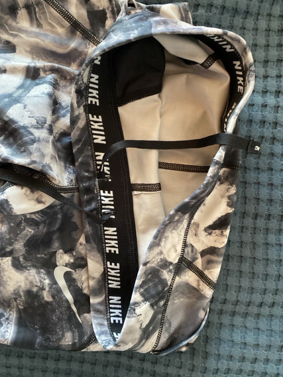 Nike Leggings: Legging nike Running 7/8 taille XS comme neuf – Nuovo (secondo la descrizione) da Rubigen venduto da cam_drb7 4