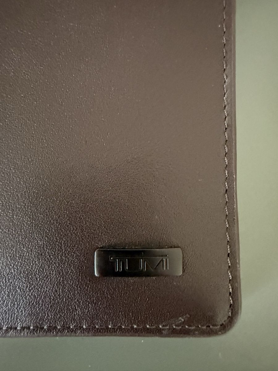 Tumi Sacs: TUMI - Clutch – D'occasion à Kollbrunn par mar_d99q