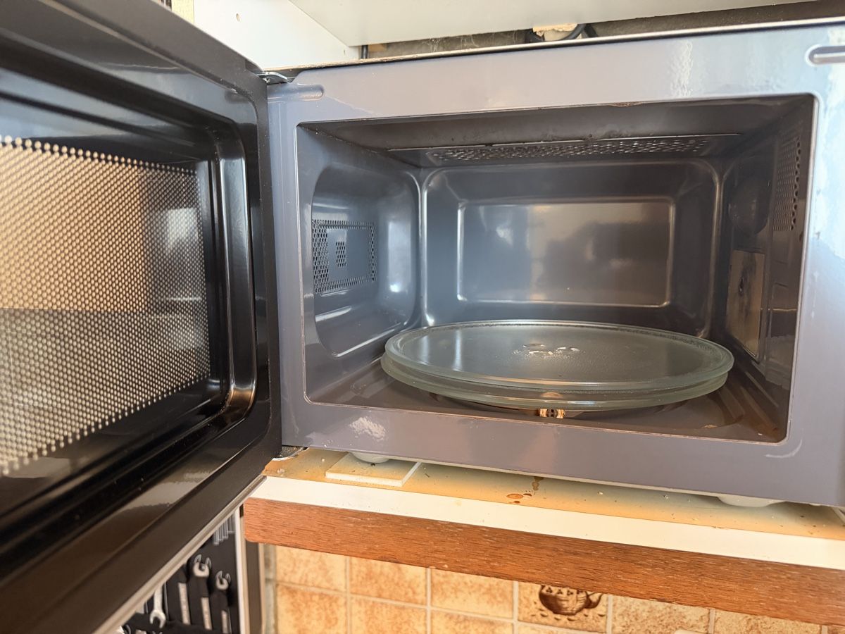 Elettrodomestici da cucina: Microwave Panasonic NN-K12JMM silver used – Usato da Büren an der Aare venduto da bradlee512 2