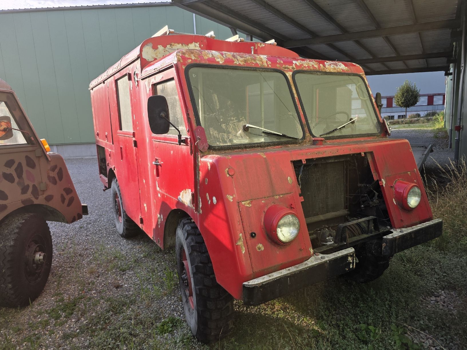 Véhicules utilitaires: Occasion 2 MOWAG  – Défectueux à Schmiedrued par Samuel.R 1