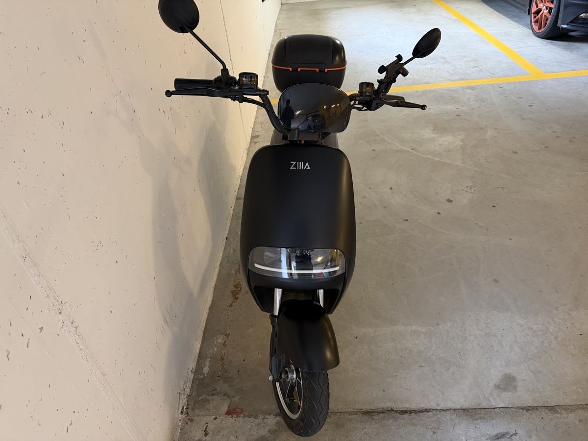Scooters: E-Roller Zilla Loki mit Topcase – Gebraucht aus Wangen b. Dübendorf von donnaRe 4