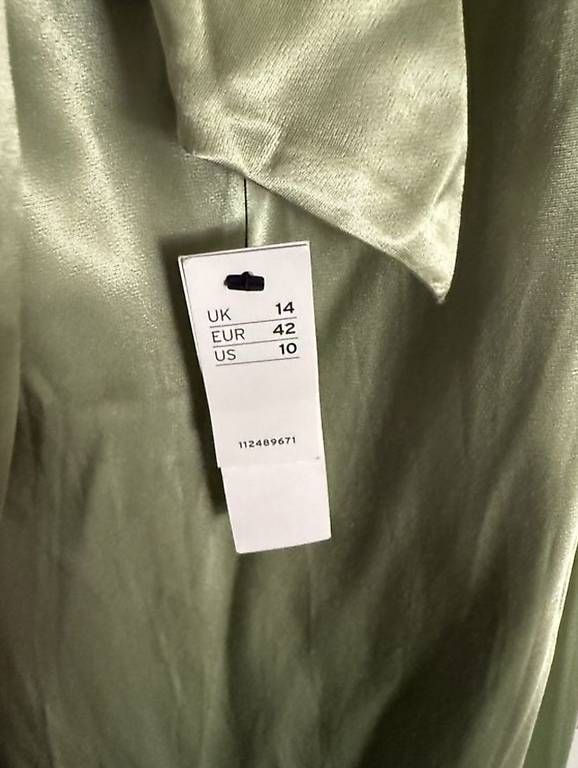 Kleider: Hellgrünes Kleid Gr 40 – Gebraucht aus Zürich von Awipi 4