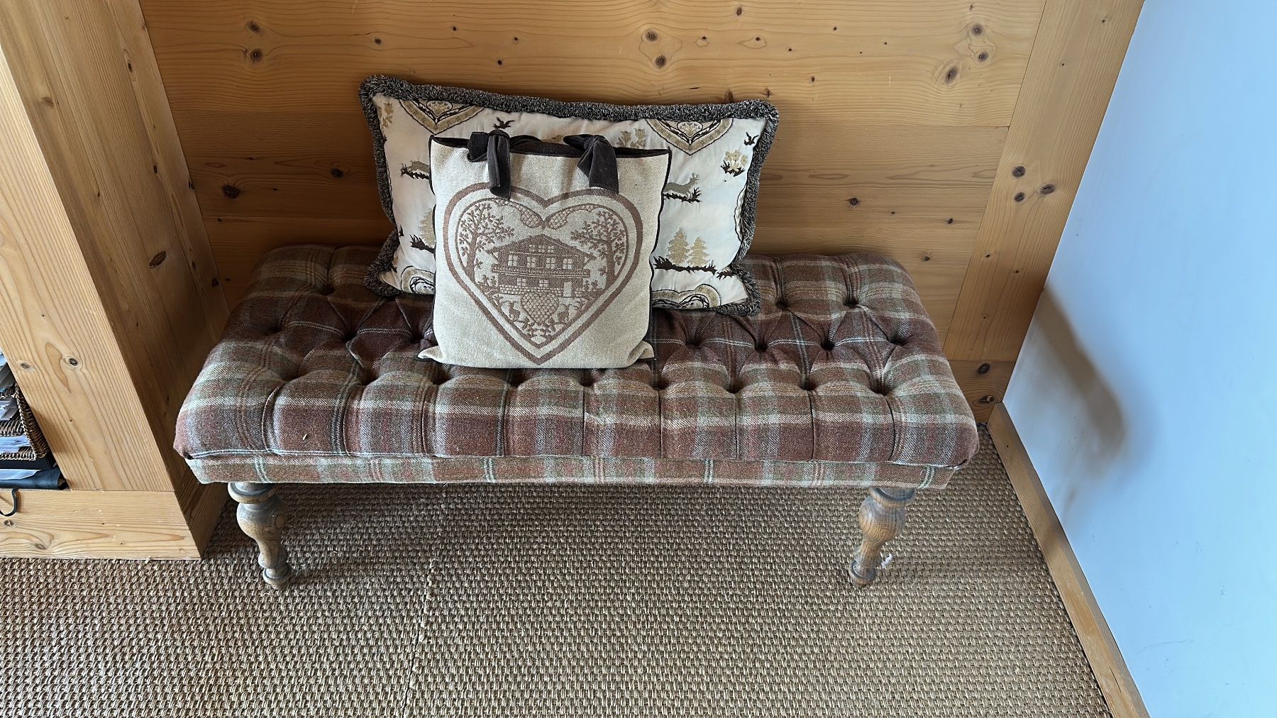Panchine: Banquette capitonnée – Usato da Mur (Vully) FR venduto da FloduVully