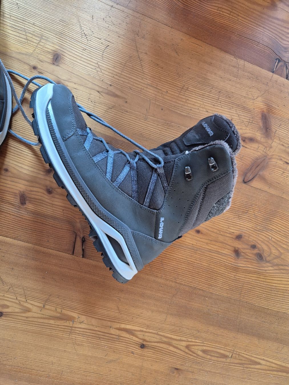 Lowa Scarpe da donna: Lowa Winterstiefel – Nuovo (secondo la descrizione) da Abtwil SG venduto da ste_22sn 2