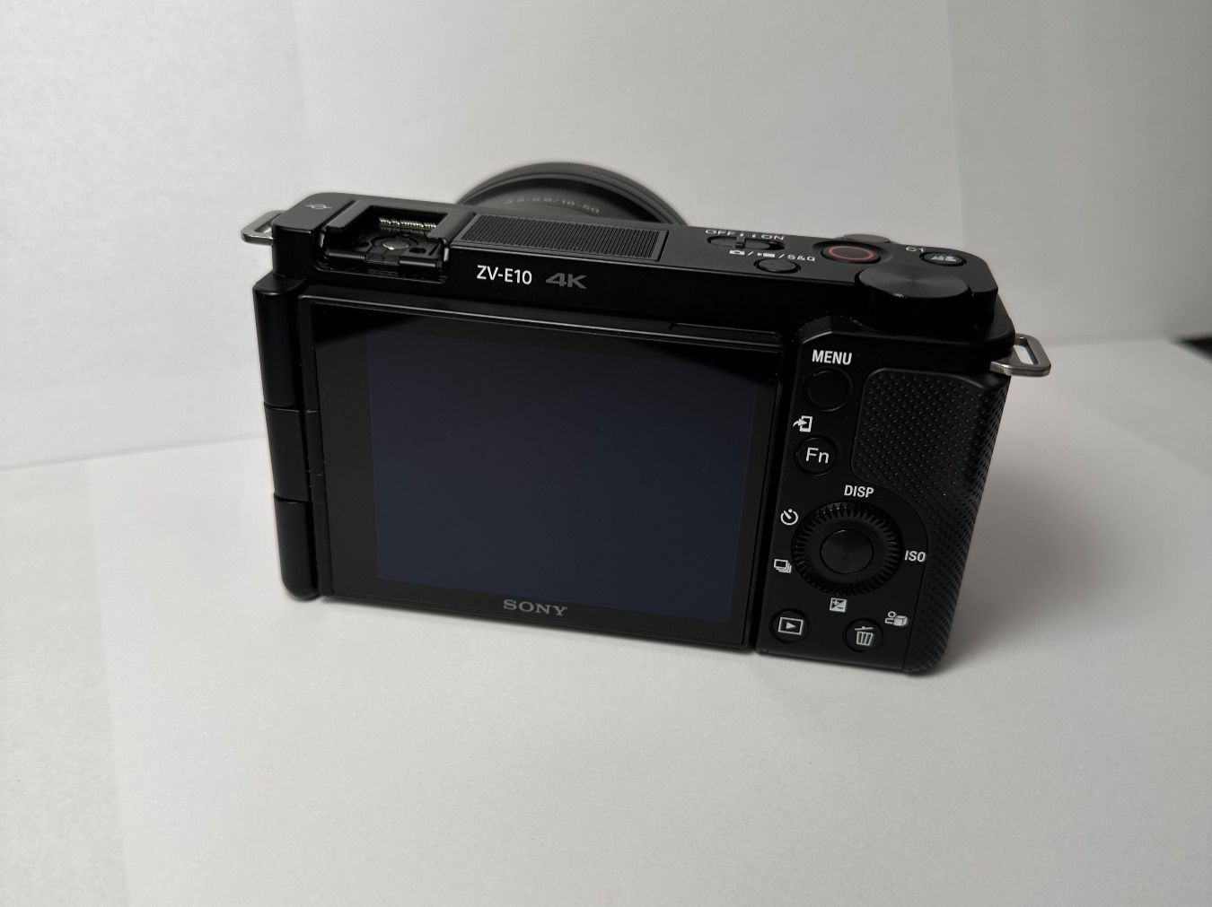 Sony Fotocamera: Sony ZV-E10 Wechselobjektivkamera - Top Zustand! – Nuovo (secondo la descrizione) da Allschwil venduto da alt_sc2r 2
