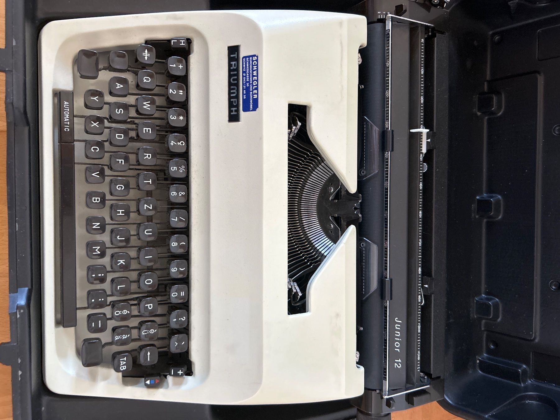 Triumph Macchine da scrivere: Junior 12 Schreibmaschine – Usato da Horgen venduto da bet_scy8 3