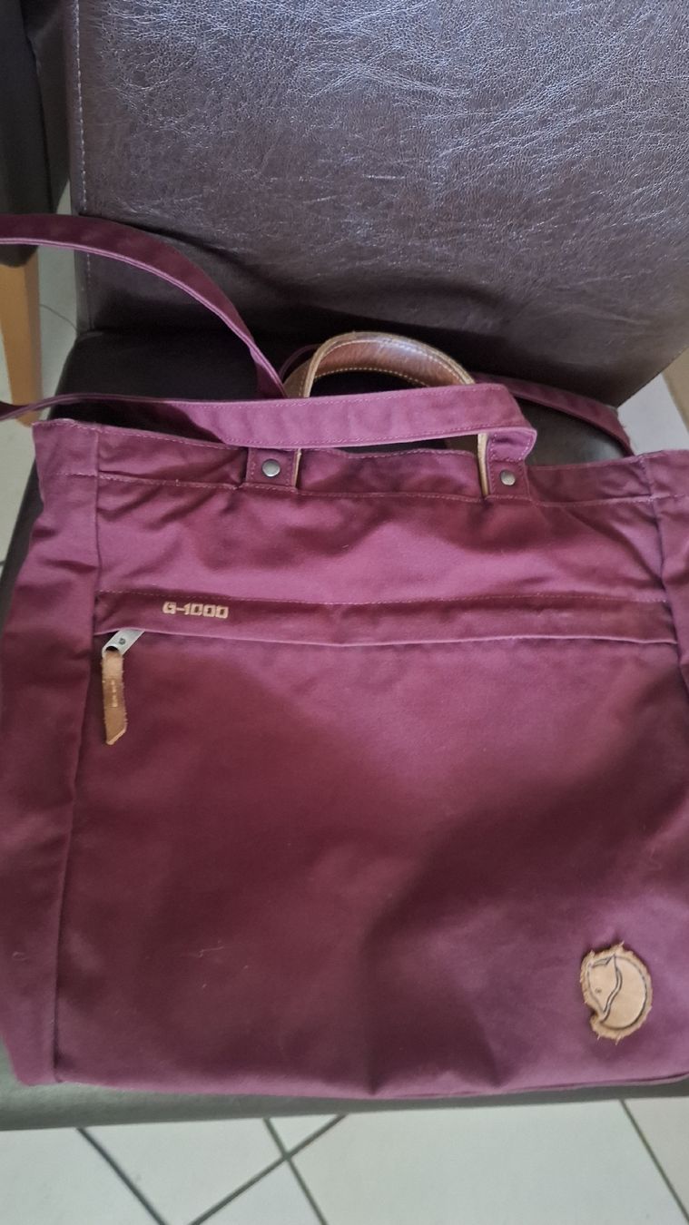 Fjällräven Zaini: Fjällräven Tasche bordeaux – Usato da Wäldi venduto da Fergiu 4