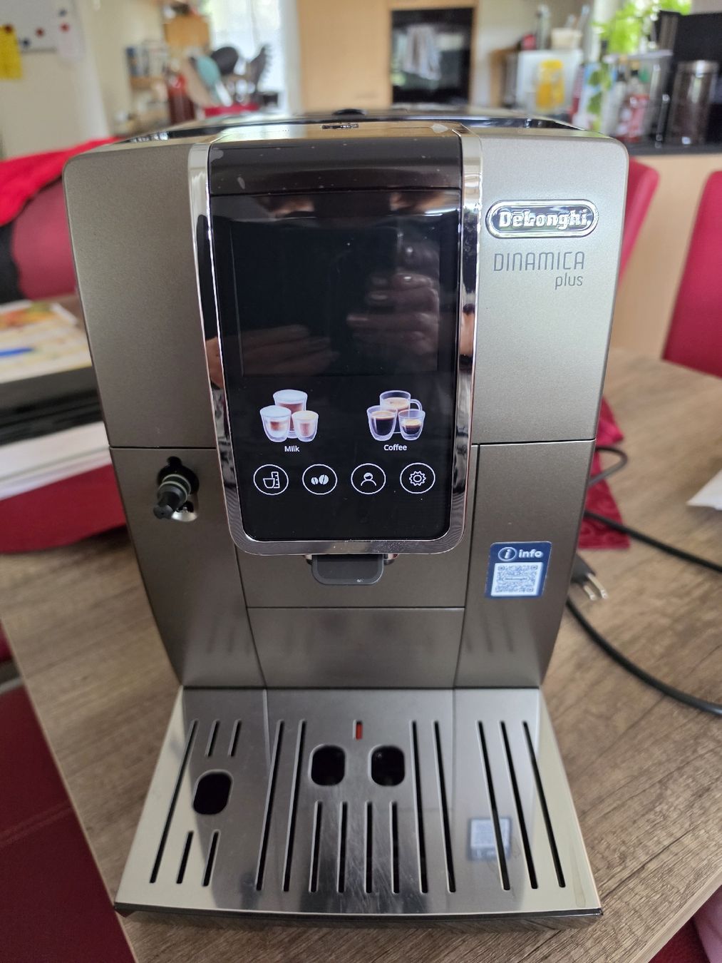De'Longhi Machines à café & Machines à expresso: Kaffeevollautomat – Neuf (Voir description) à Oberwangen TG par angie41