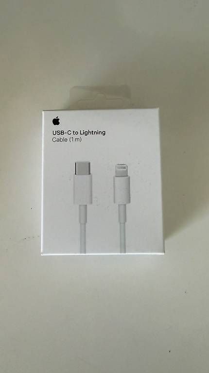 Telefoni cellulari / Smartphones: iPhone 13 noir, 128GB – Usato da La Neuveville venduto da ism_8qnt 2