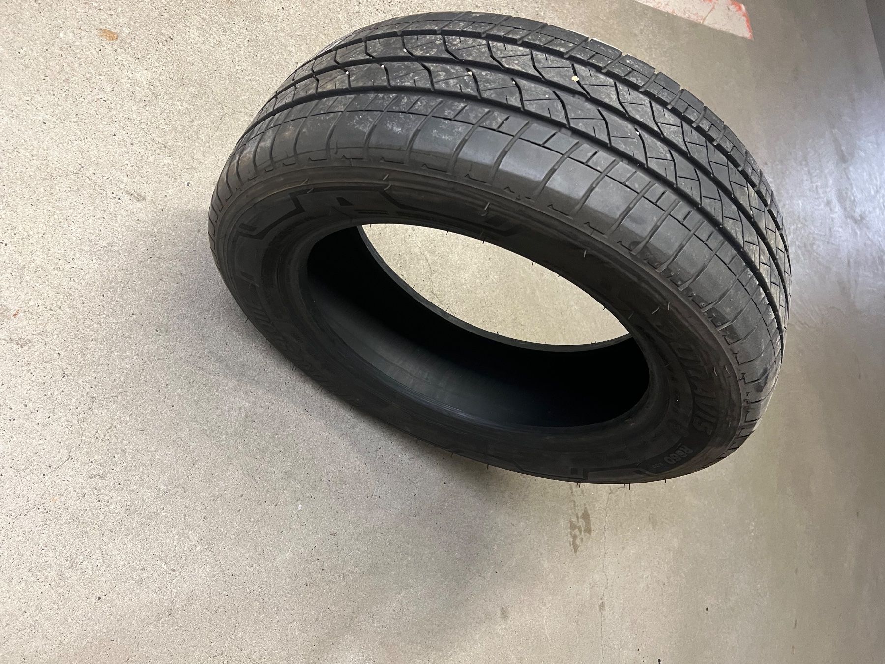 Bridgestone Pneus & Kompletträder: 4 Sommerpneu Bridgestone 215/60 17C – Gebraucht aus Bellach von jan_5xtg 3