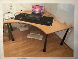 Runder Büroschreibtisch