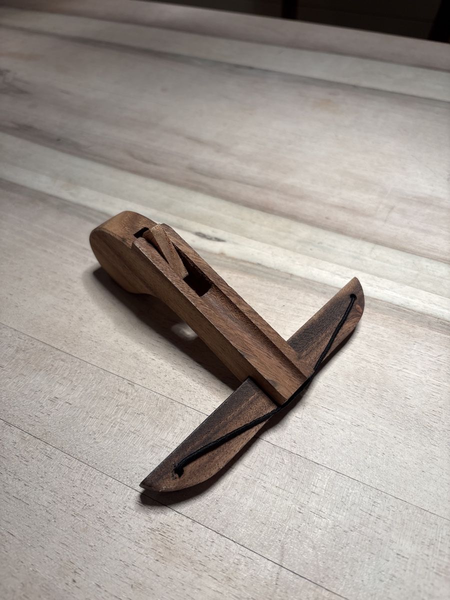 Spielzeuge: Handgefertigte Armbrust aus Holz – Gebraucht aus Ennetbaden von r_erne 2