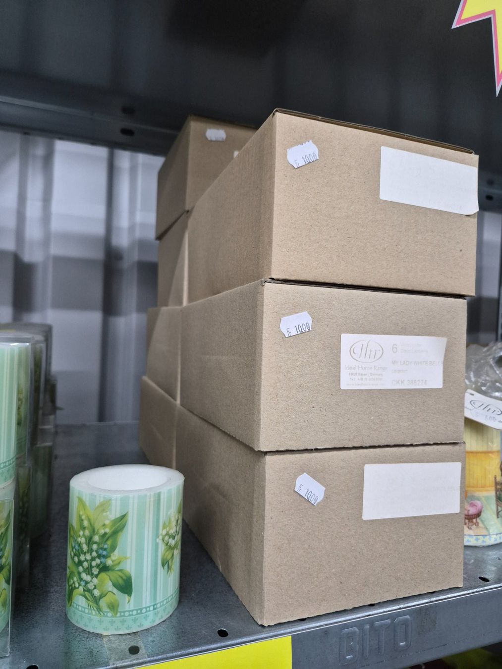 Candele: 516 Posten Laternenkerzen aus Liquidation – Nuovo (secondo la descrizione) da Derendingen venduto da Meisterstuecke 2