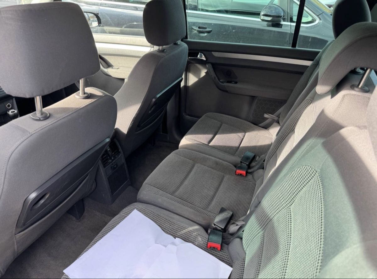 VW Automobili: VW Touran 2.0TDI – Usato da Bern venduto da Hallo4321 5