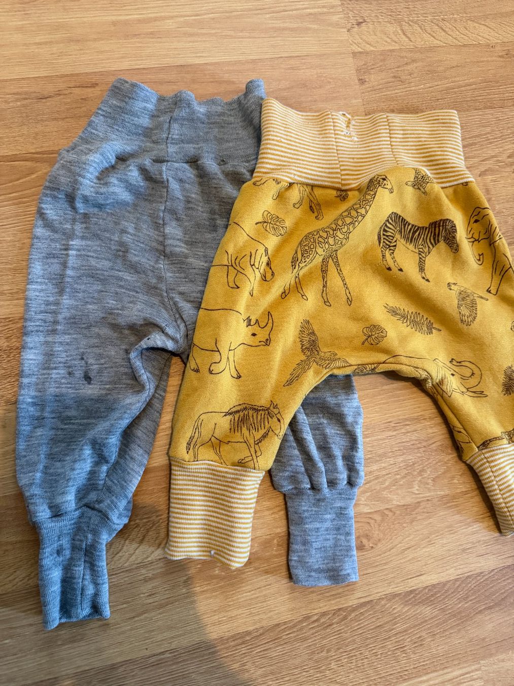 Lotti & Set di vestiti: Räuberpaket Hose Wolle 62 – Usato da Niedermuhlern venduto da ste_c5h9