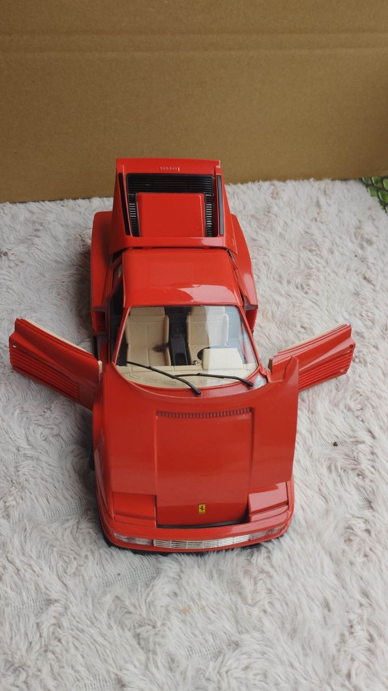 Ferrari Modellini d'auto: Ferrari Testarossa 1984 – Usato da Chur venduto da oriori