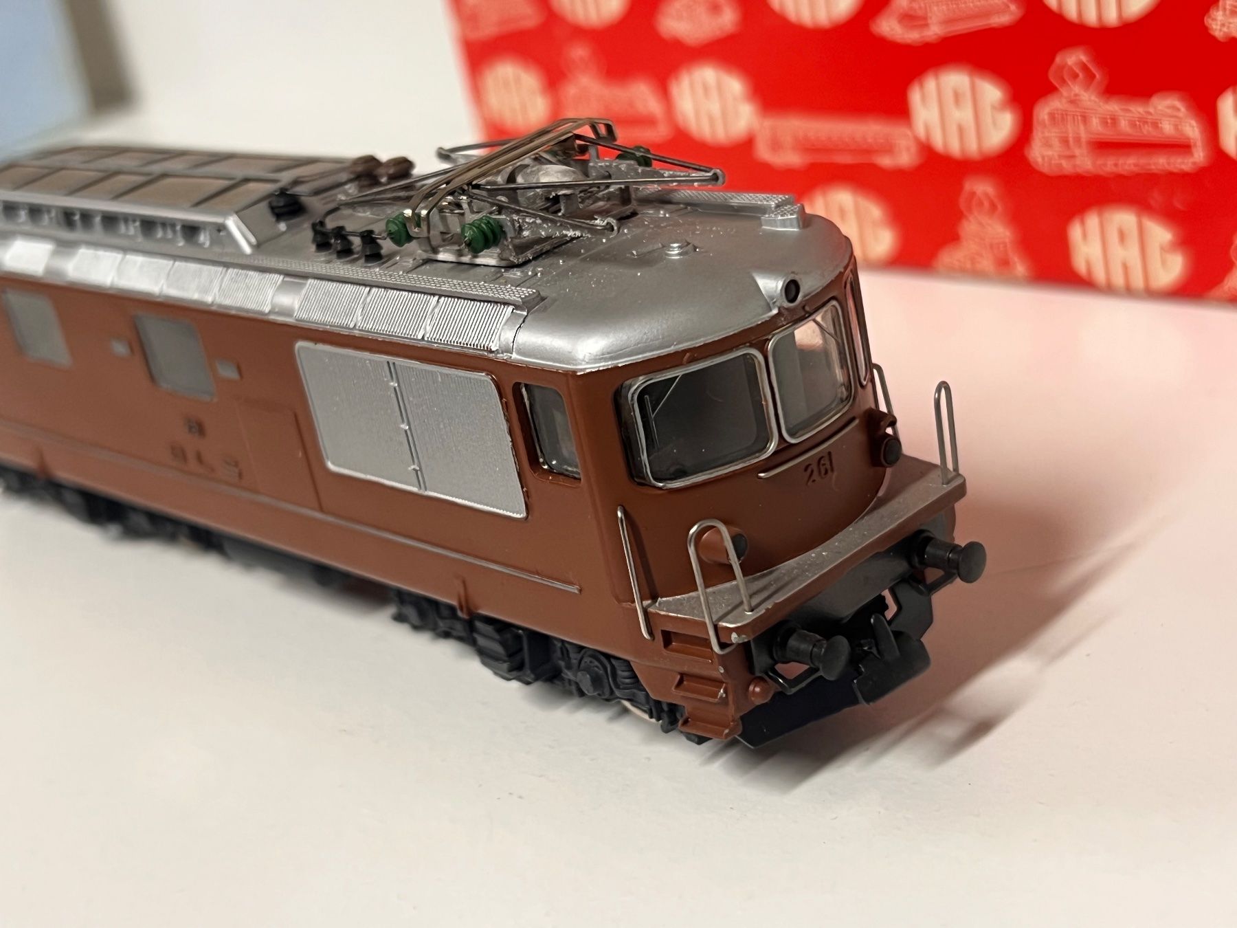 Hag Modellini di ferrovie: Hag Nr.180 Re 4/4 BLS AC Analog – Nuovo (secondo la descrizione) da Geroldswil venduto da TopTrain54 3