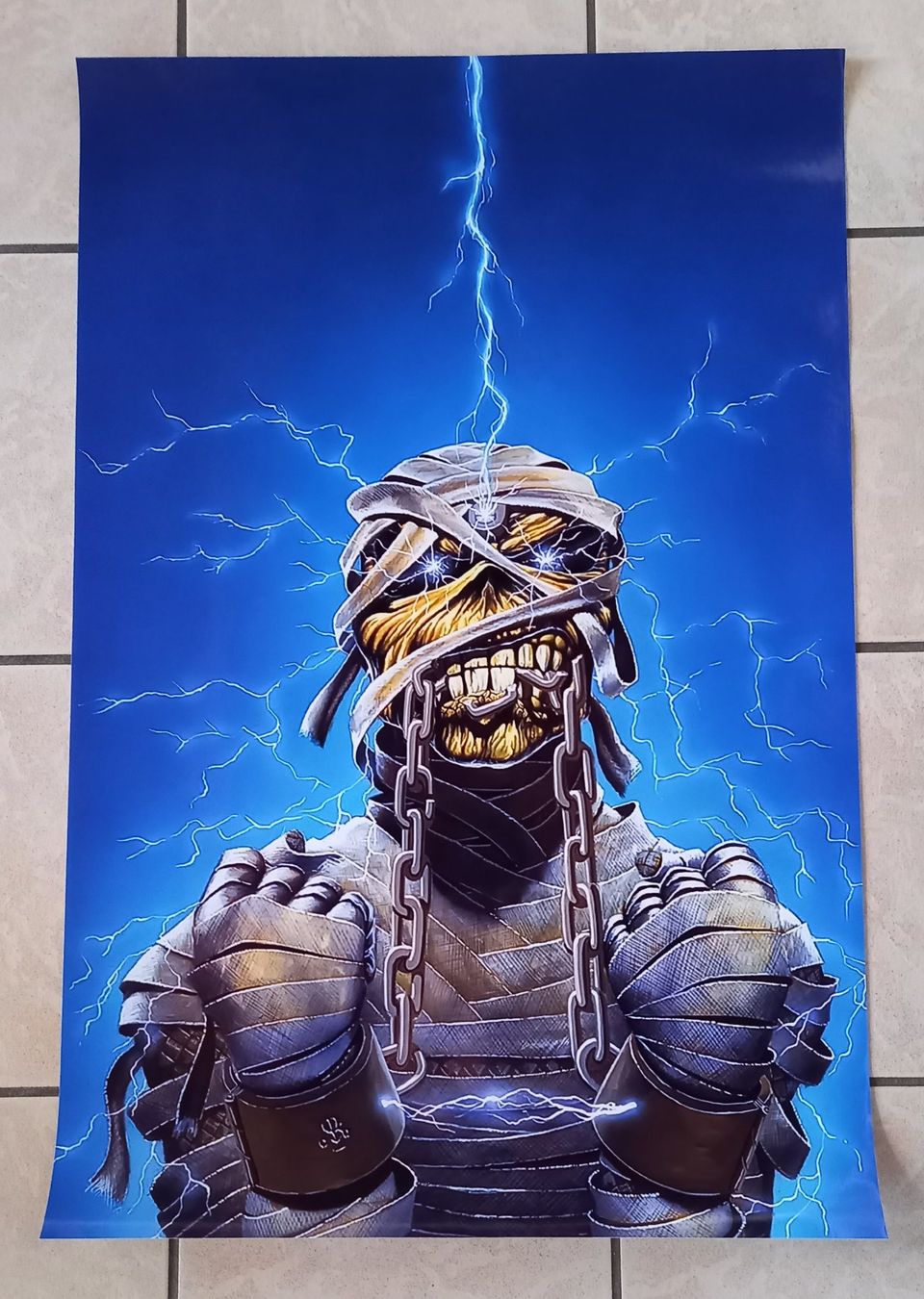 Foto & Immagini: 4 Iron Maiden Eddie Poster – Nuovo (secondo la descrizione) da Reinach AG venduto da cosmiceddie