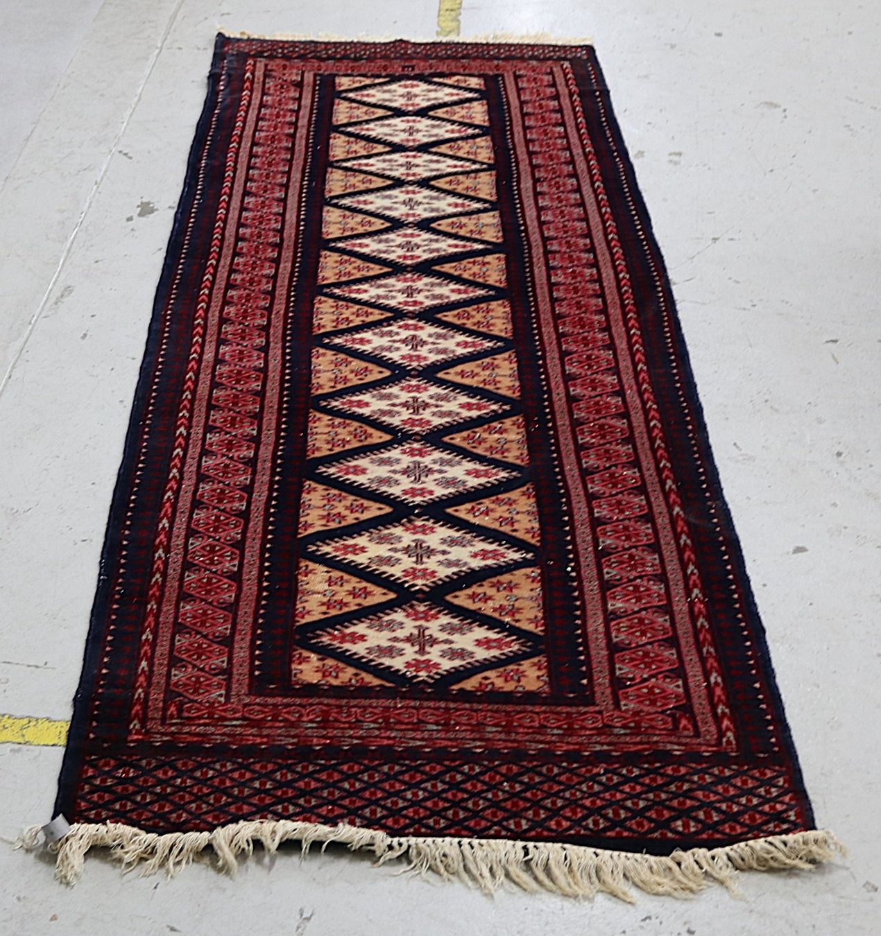 Tappeti: Läufer rot beige mit Rautenmuster – Usato da Volketswil venduto da brockipfannenstil