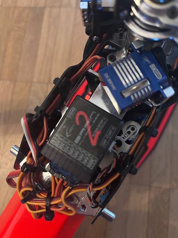 SAB Modellismo RC: Hélicoptère Sab Goblin 380 tripales – Usato da Genève venduto da Sabgoblin 1