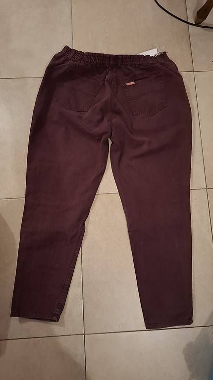 Jeans: Jeans Taille 52 – Usato da Essertes venduto da ast_mk5t 1