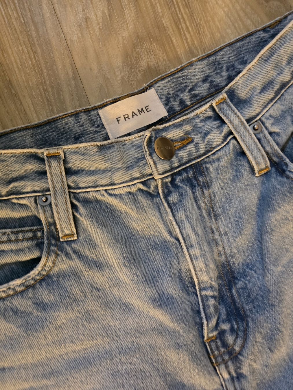 Jeans: FRAME Barrel Jeans Gr 26 – Gebraucht aus Interlaken von NataliiaS 1