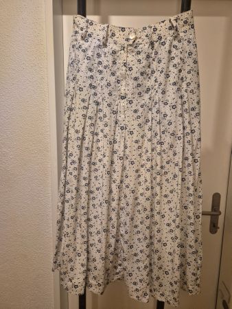 Rock / Jupe mit Blumenmuster von Bogner, Gr. 40