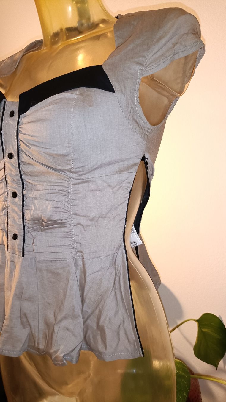Top: Damen Top Gr. 36, neuwertig – Usato da Dübendorf venduto da Me_sa 1
