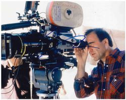 OLIVER STONE - handsigniertes Grossfoto (20x25cm) mit COA