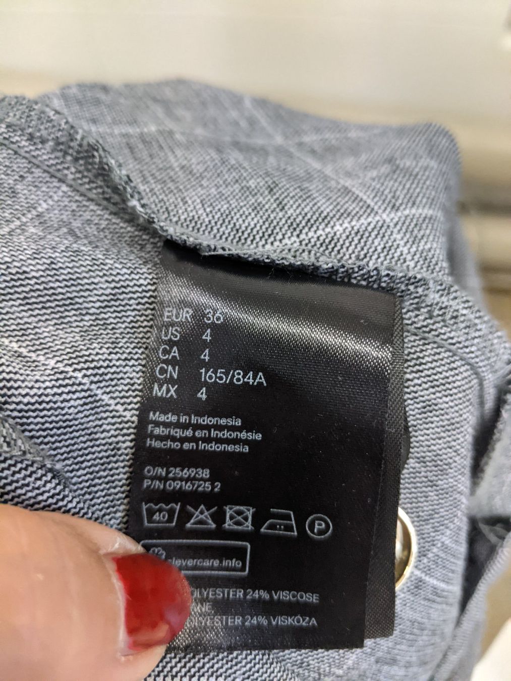 H&M Vestiti: Damen Bürokleid GR 36 – Usato da Langnau am Albis venduto da Judithsebi 6