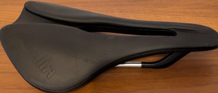 Selle Italia : Sattel Selle Italia SLR Boost Superflow  – Neu (gemäss Beschreibung) aus Bern von sko_mvy5
