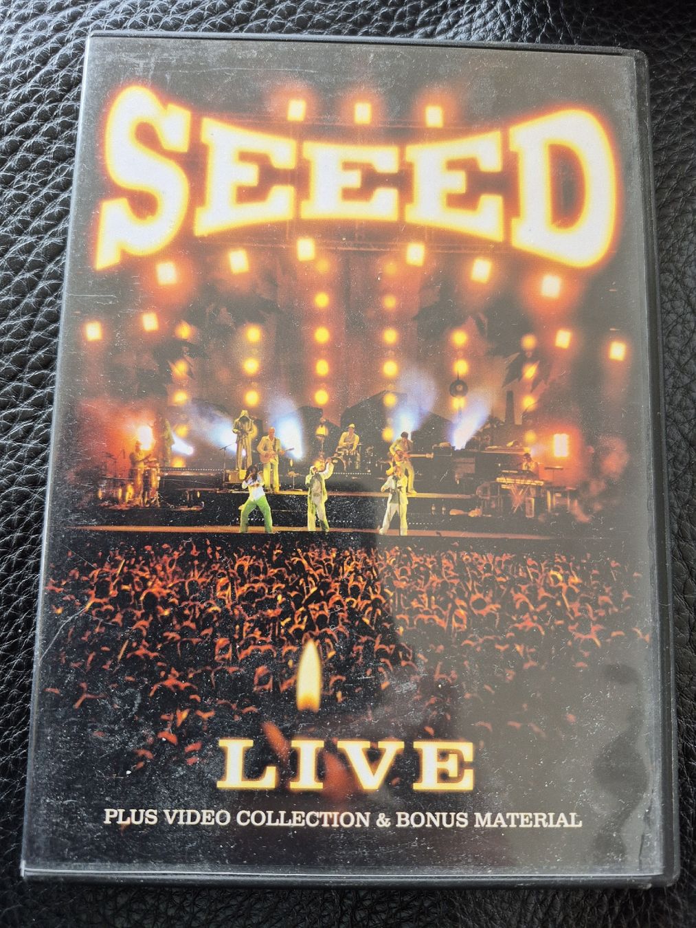 Tutti i DVDs: Seeed Live DVD – Usato da Bern venduto da Roibusch
