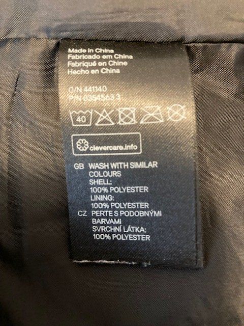 H&M Giacche: 1 Damen-Jäckli schwarz, H&M, Gr. 36 – Usato da Richterswil venduto da Hausi12 3