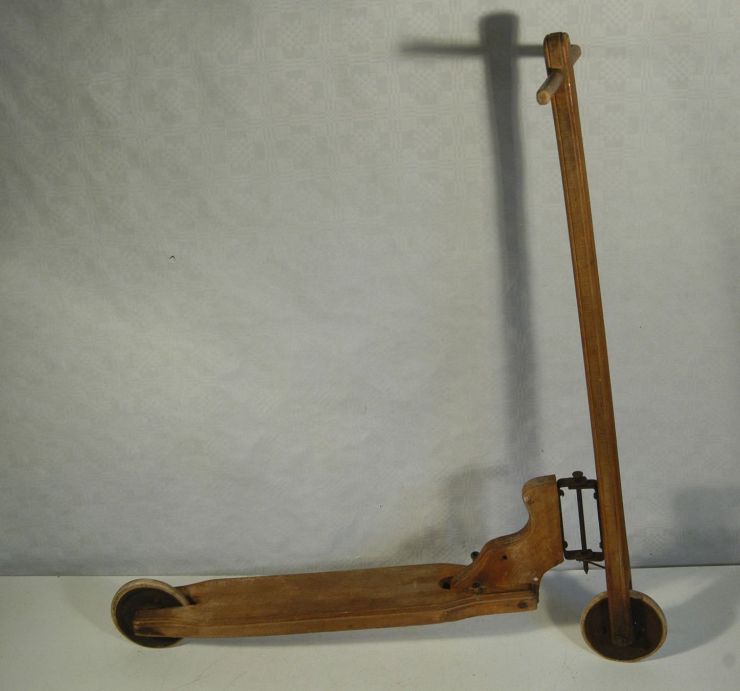 Kickboard: Antikes Trottinett – Gebraucht aus Herisau von Wisen