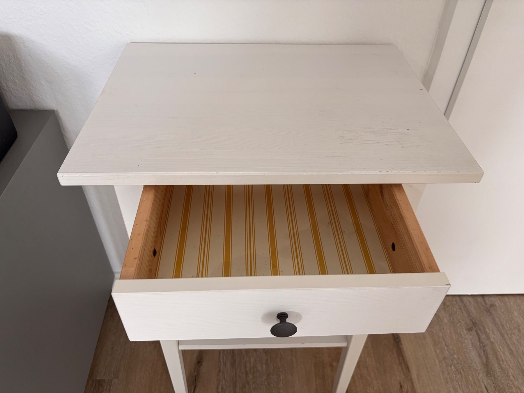 Ikea Comodini: Nachttisch IKEA Hemnes – Usato da Wettingen venduto da dori_28 2