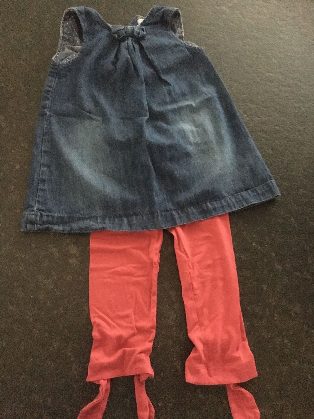 Lotti & Set di vestiti: Jeanskleid H&M mit Legins Gr.86 – Usato da Sarnen venduto da Pinoccio6 2