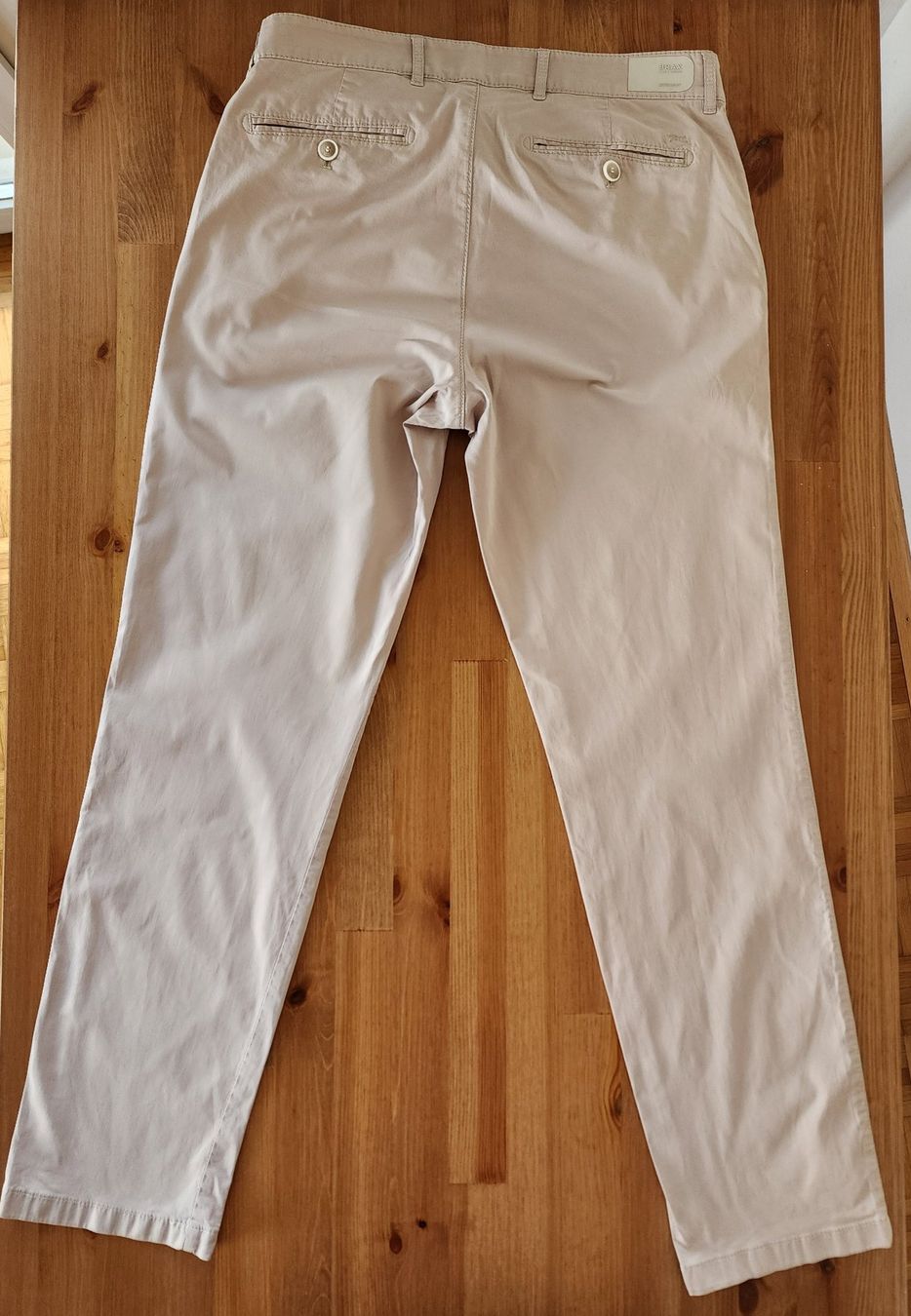 Brax Pantaloni: Hellbeige Chinos Brax - Straight Leg - W32 L32 – Usato da Steinmaur venduto da rica_silva 1